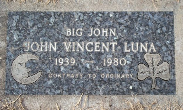 John Luna - headstone